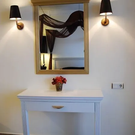 Conny's (adults Only) 2* Side