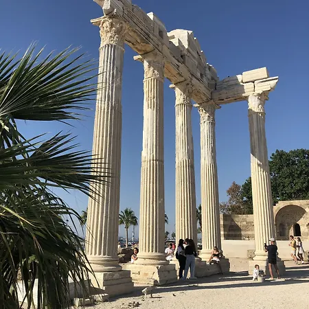 Conny's (adults Only) Hotel Side